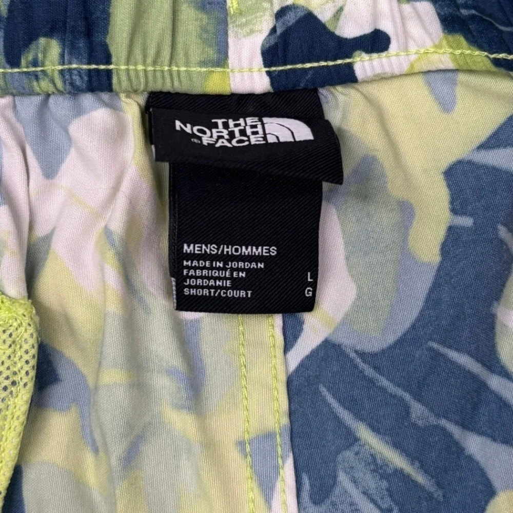 The North Face Shorts Mens Large Blue Green Floral Camo Class V Pull-On